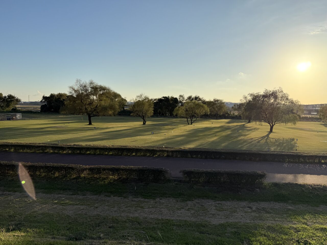 藤枝市の大井川河川敷陸上競技場